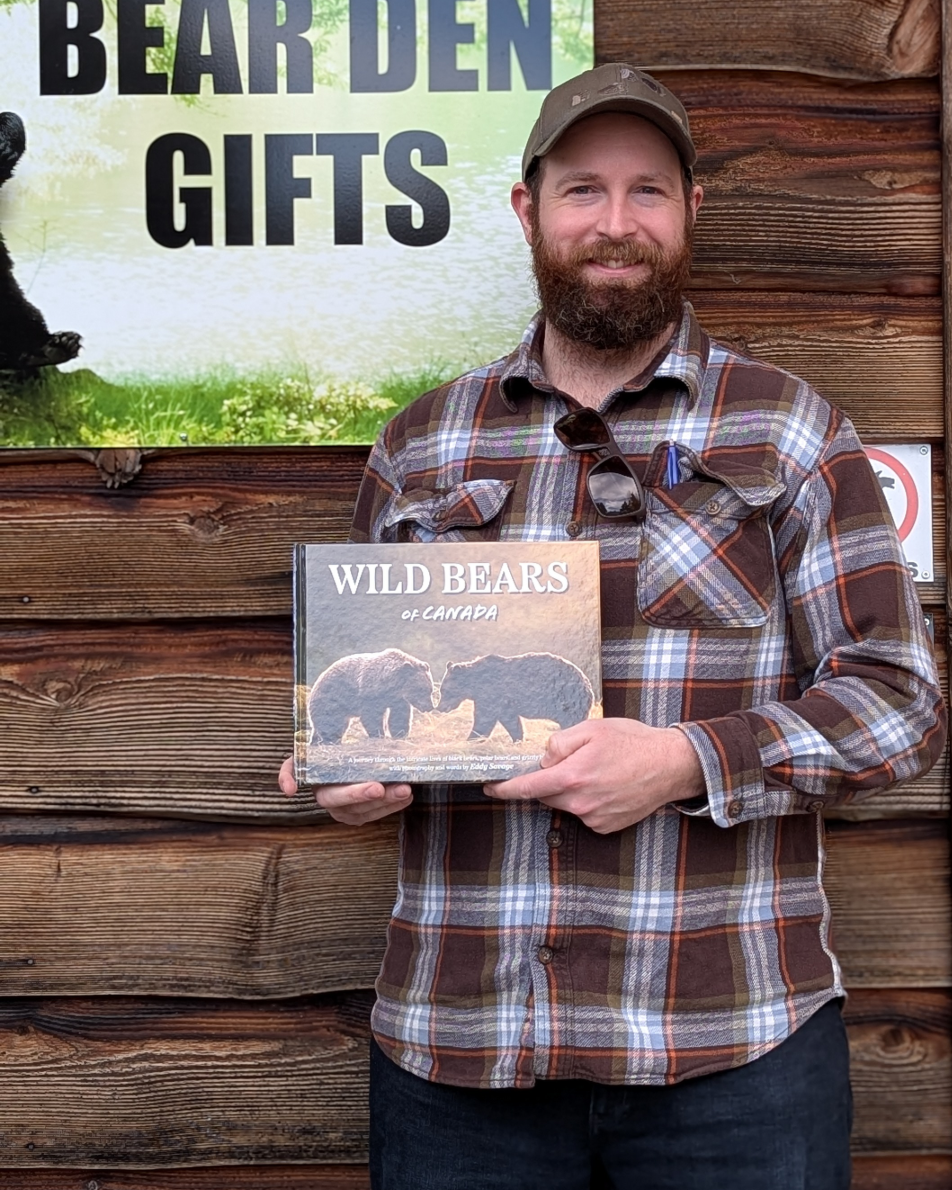 Wild Bears of Canada - Grizzly Bear Cover - Image 7